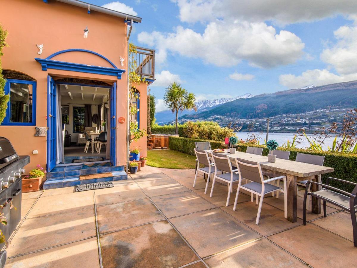 Sunny Lakeview Villa Κουίνσταουν Εξωτερικό φωτογραφία