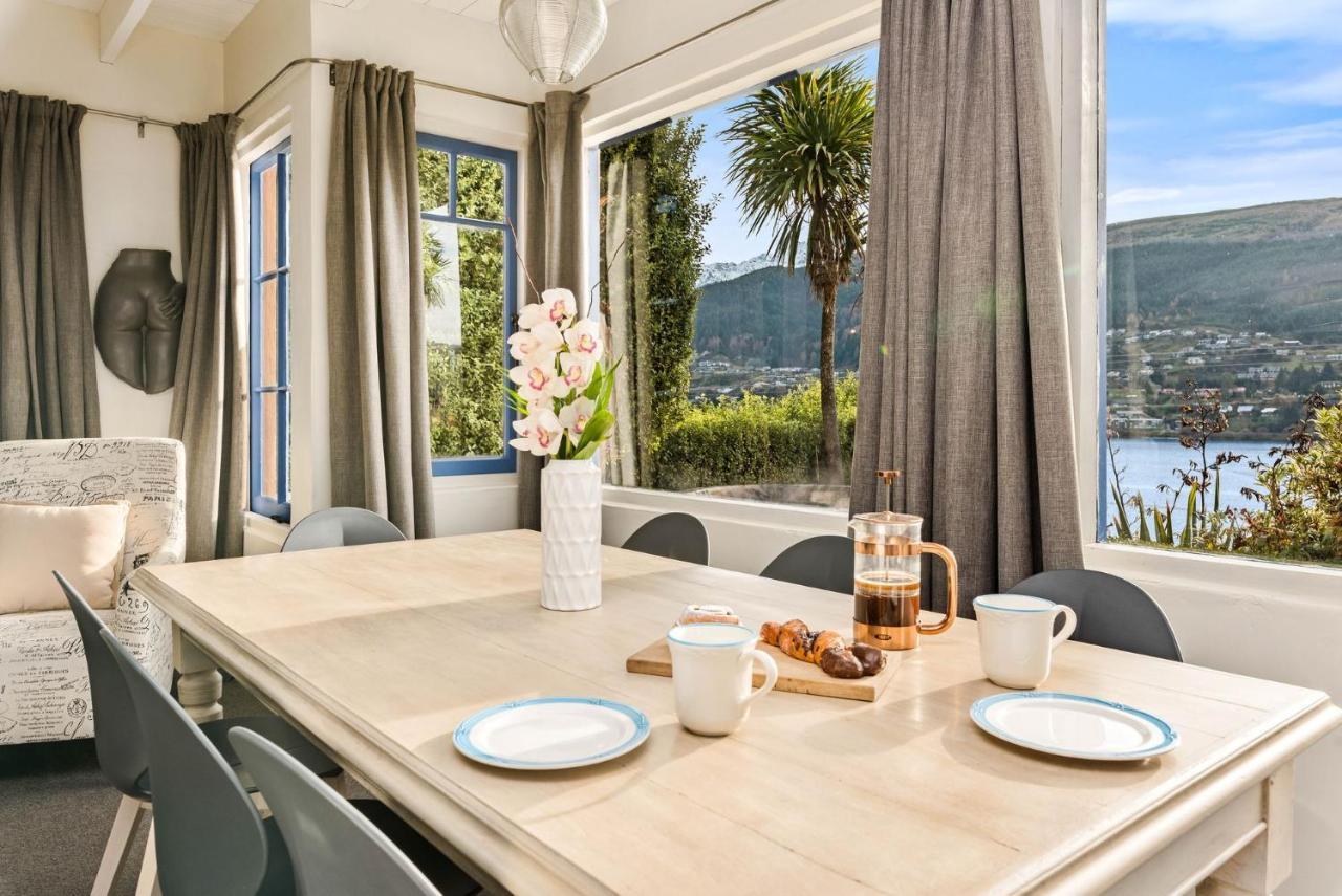 Sunny Lakeview Villa Κουίνσταουν Εξωτερικό φωτογραφία