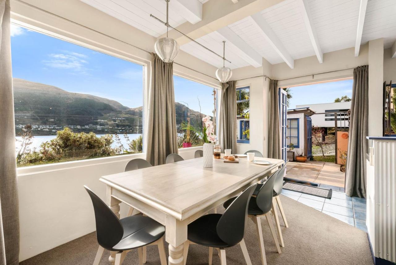 Sunny Lakeview Villa Κουίνσταουν Εξωτερικό φωτογραφία