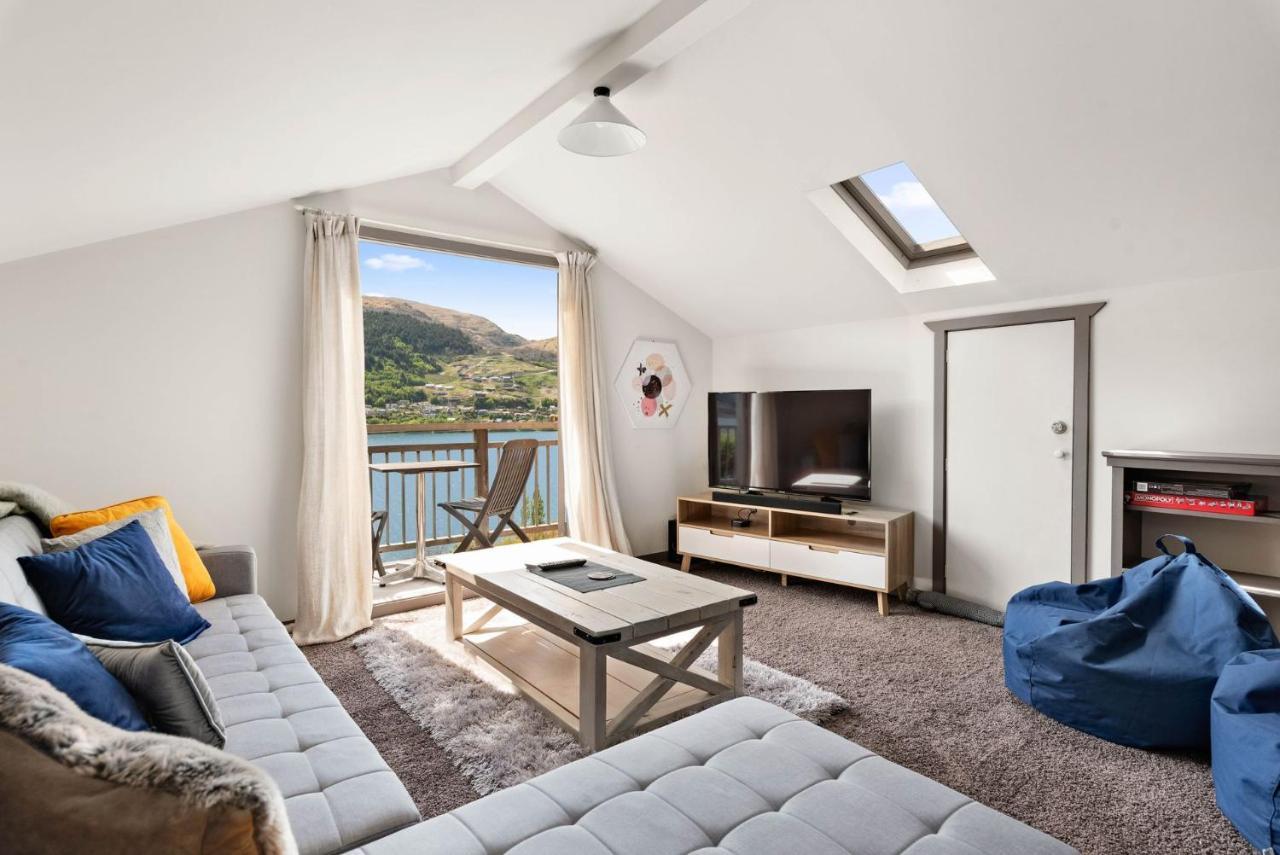 Sunny Lakeview Villa Κουίνσταουν Εξωτερικό φωτογραφία